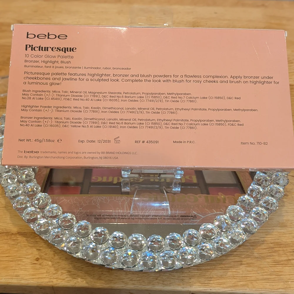 BEBE Picturesque 10 Color Glow Palette NIB